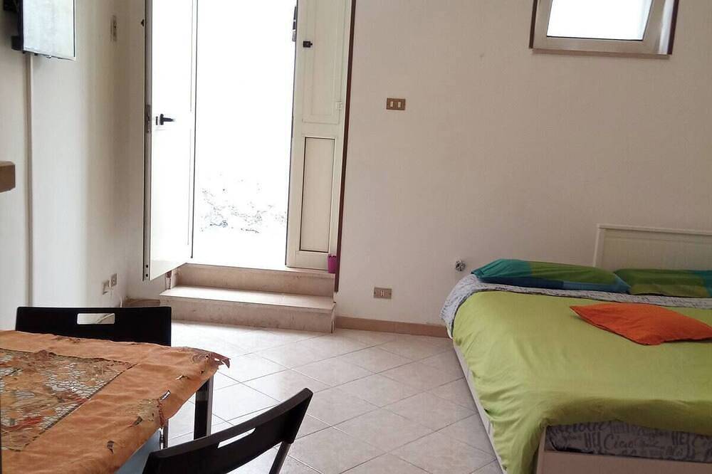 Entire apartment, Cozy studio apartment in gargano national park, pets allowed. in Ischitella, Gargano