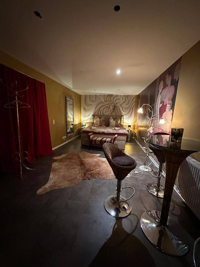 Ferienwohnung für 6 Personen, mit Ausblick und Garten sowie Sauna in Köln - 3