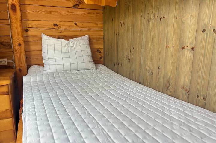 Fjällstugan – Ferienhaus mit Sauna, Naturpool & Boot in Ydre, Östergötland in Ydre und Umgebung