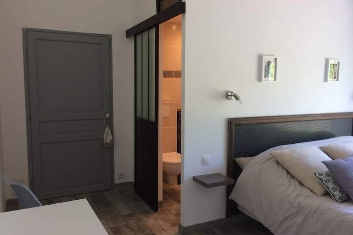 Location de vacances pour 6 personnes, avec terrasse et jardin à Saint-Pierre-de-Vassols - 2