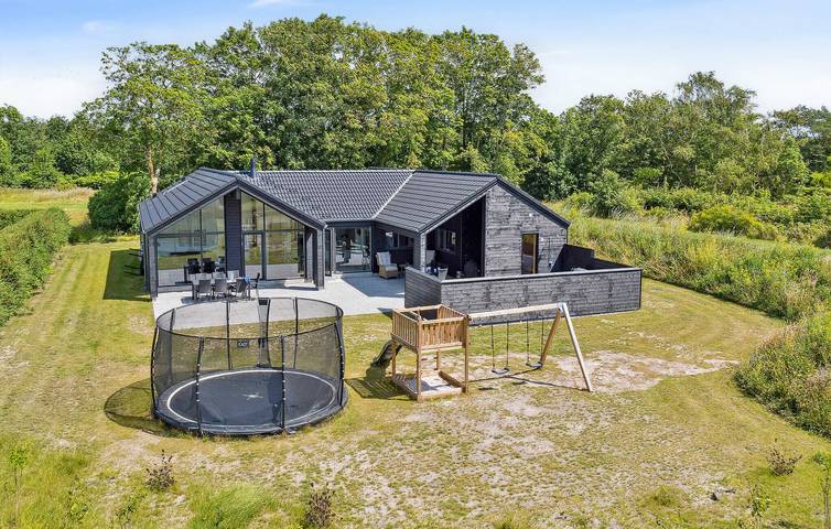 Ferienhaus für 14 Personen, mit Sauna und Pool sowie Garten und Terrasse