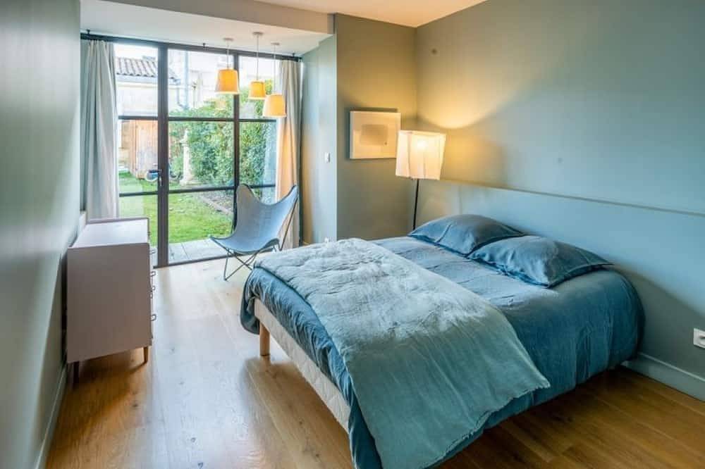 Large charming villa, the campaign in downtown in Le Bouscat, Région de Bordeaux