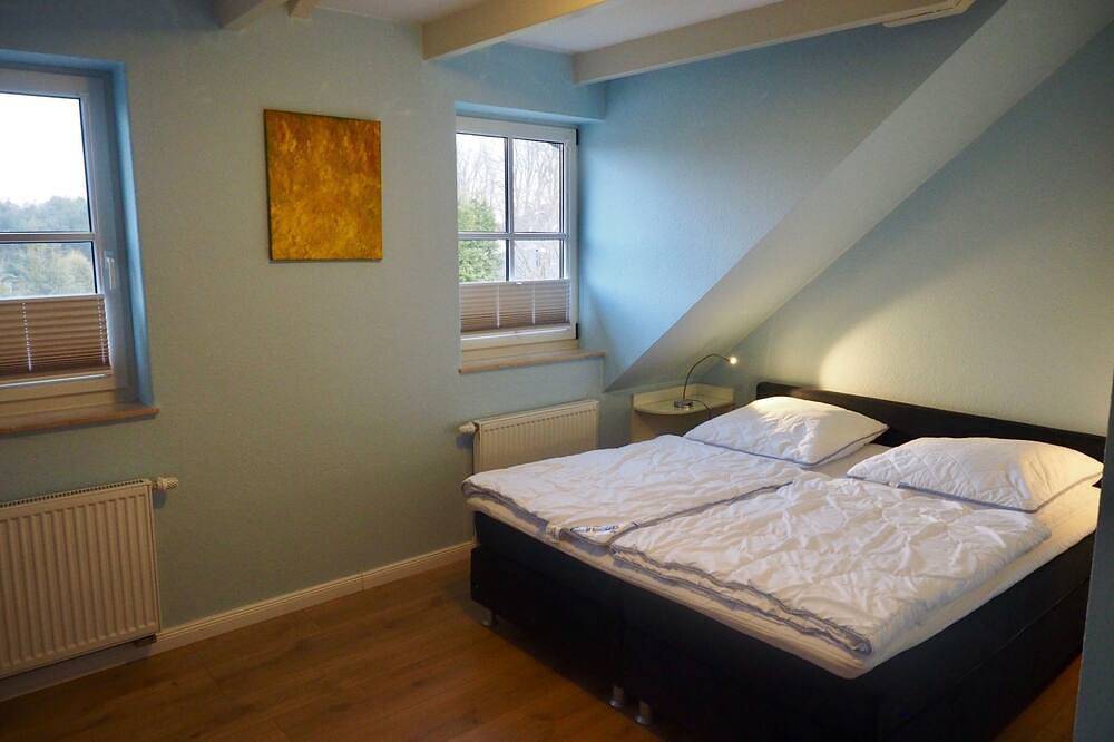 Ganze Wohnung, Maisonette  Seebrise mit Seeblick am Strand in Flessenow, Dobin am See