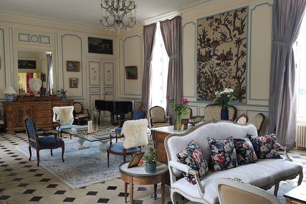 Château with Spa, Golf, Tennis, Basket, swimming pools, gardens. in Saint-Michel en Pré-Bocage, Región de Caen