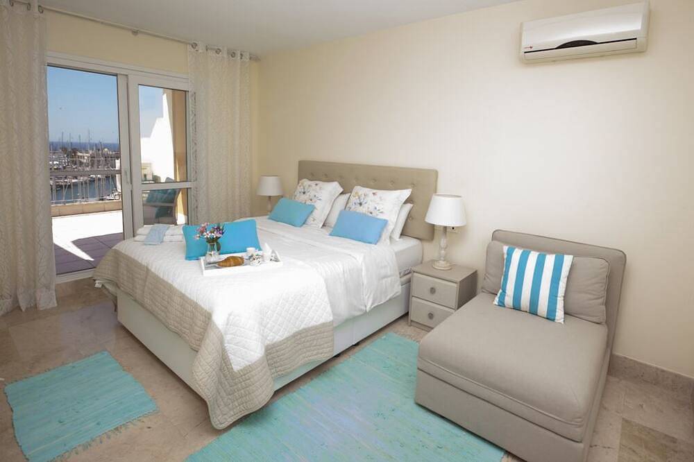 Apartamento entero, ✅ Hermoso Piso de Lujo ⛳️🏌️Vista Mar & Marina, Airco/Tv/ 🆓Wi-Fi/ lavavajilla in Almerimar, El Ejido