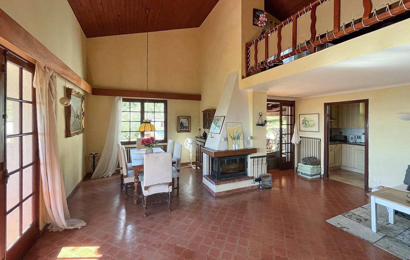 Acogedor apartamento con piscina y aparcamiento, cerca de Seillans in Seillans, Region de Draguignan