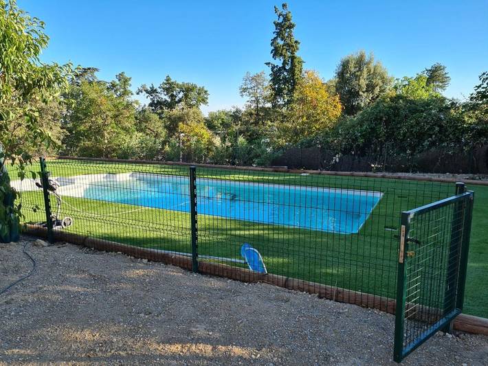 Location de vacances pour 8 personnes, avec piscine et terrasse ainsi que jardin et vue à Monteils (Gard) - 2