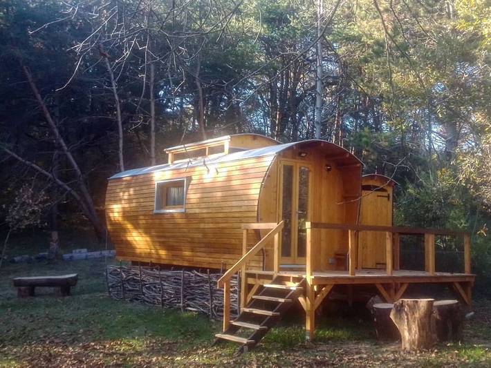 Gîte pour 3 personnes, avec jardin, animaux acceptés à Niozelles