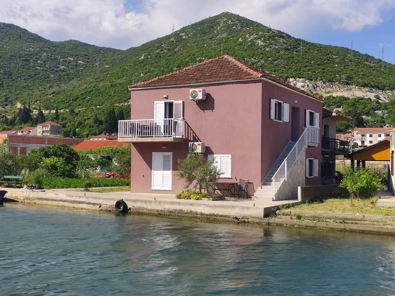 Ganze Wohnung, 2-Zimmer-Ferienwohnung mit Balkon Rogotin, Usce Neretve A-23141-a in Rogotin, Dubrovnik-Neretva