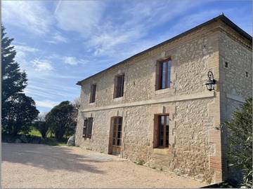 Gîte pour 5 personnes, avec jardin et vue, animaux acceptés à Aubiet