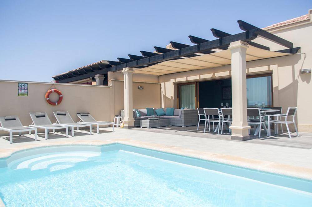 Three-Bedroom Villa in Caleta de Fuste, Antigua