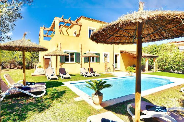 Villa for 10 people, with garden and terrace - 1