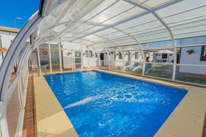 Hotel para 6 personas, con Terraza además de Jardín y Piscina en Posadas - 4
