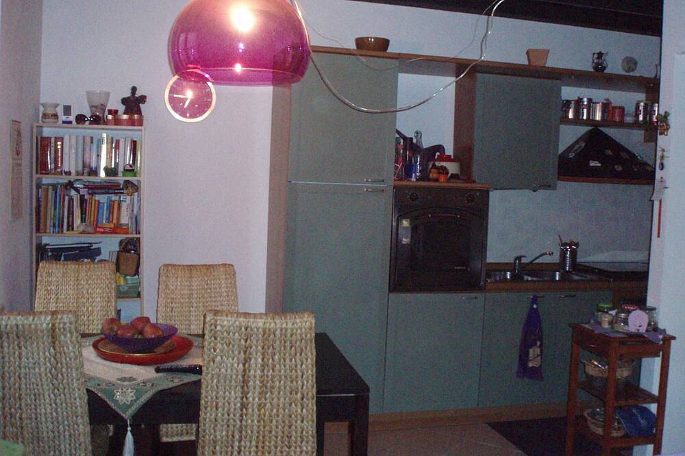 Entire apartment, Studio apartment with loft a stone's throw from the city center in Gorizia, Carso