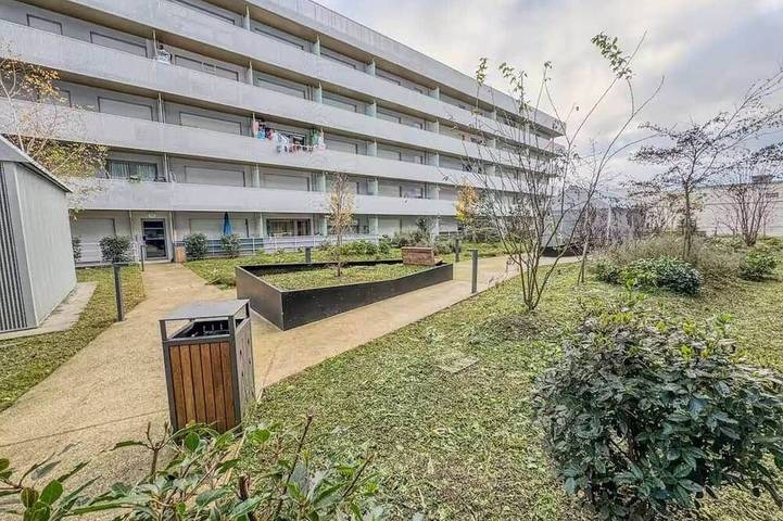 Chic studio near Paris in Fontenay-sous-Bois in Fontenay-sous-Bois, Val-de-Marne