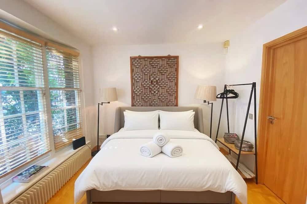 Luxury Belgrave Square Townhouse in London, South East England