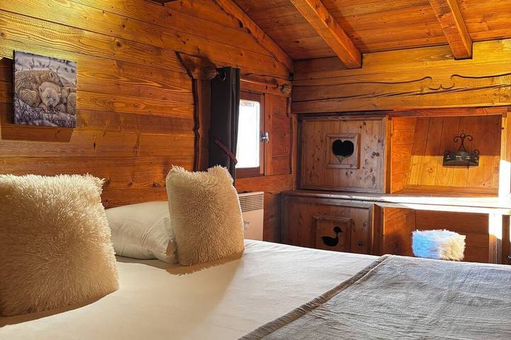 Chalet \"Grenier\" face au Mont-Blanc, jusqu'à 5 personnes in Passy, Pays du Mont-Blanc