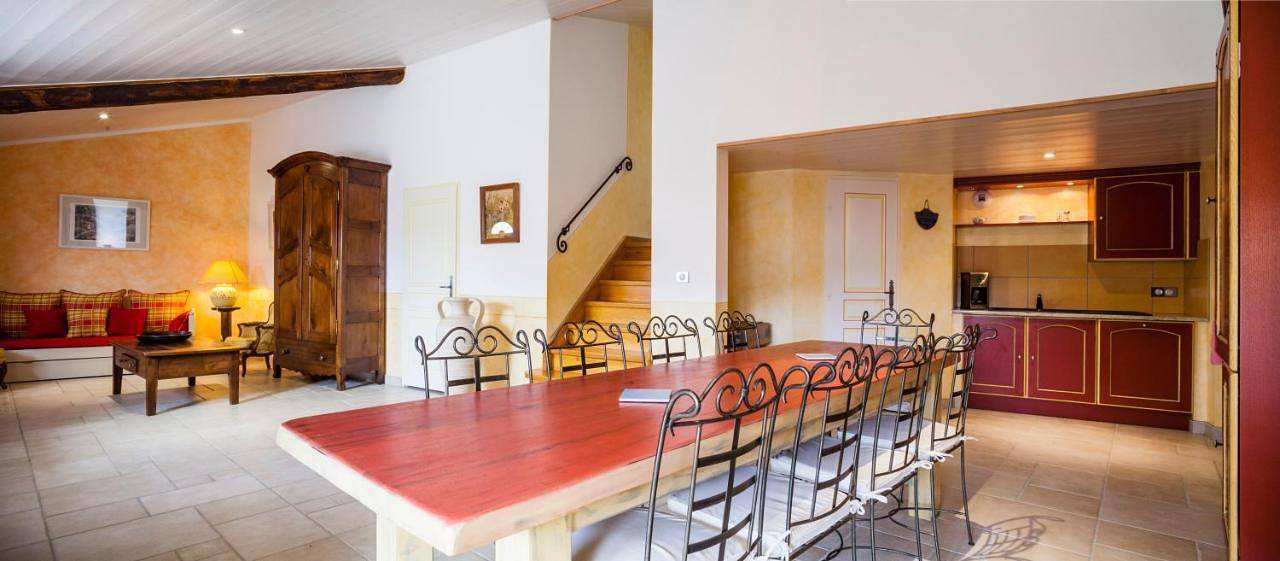 Four-Bedroom House in Redortiers, Région de Forcalquier
