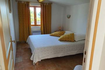 Gîte pour 5 Personnes dans Lauris, Parc naturel régional du Luberon, Photo 1