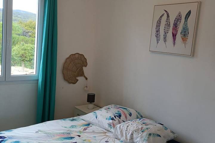 Location de vacances pour 6 personnes, avec terrasse et jardin à Villecroze - 2