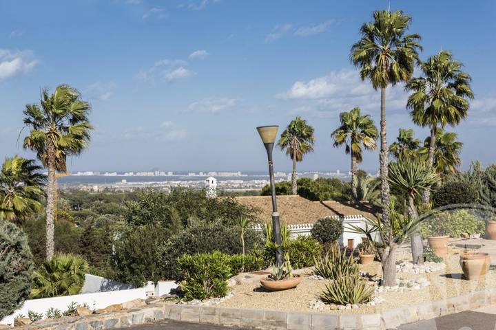 Apartamento entero, Apartamento de vacaciones para 6 personas con jardín in Atamaría, Cartagena