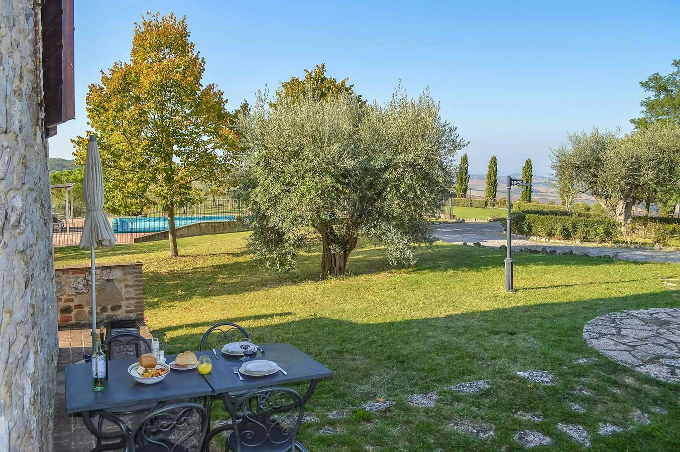 Appartamento intero, Appartamento in pietra con piscina sulle colline toscane in Asciano, Siena e dintorni