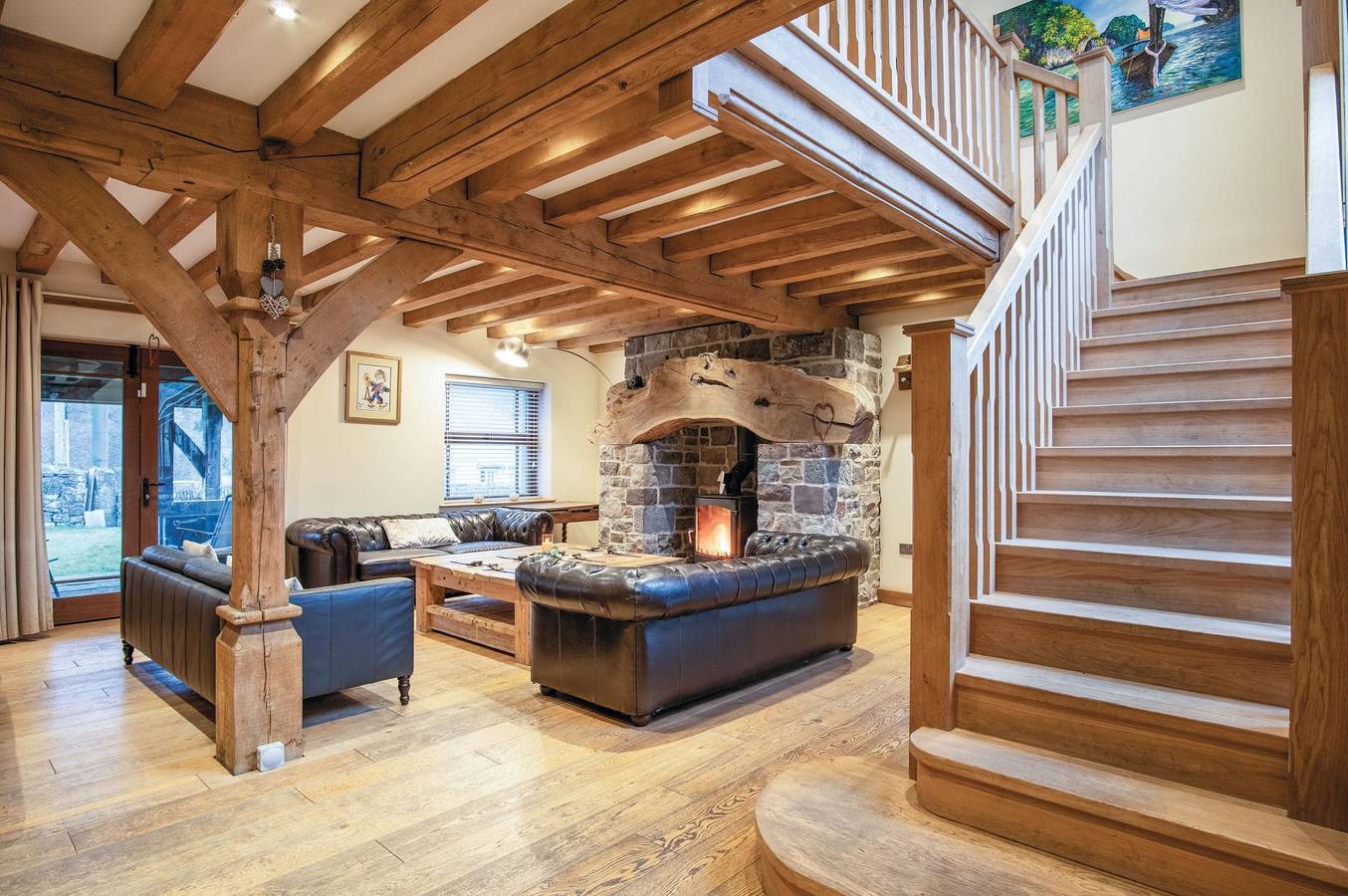 Oak Lodge - Hot Tub - Pen Y Cae Inn in Brecon Beacons