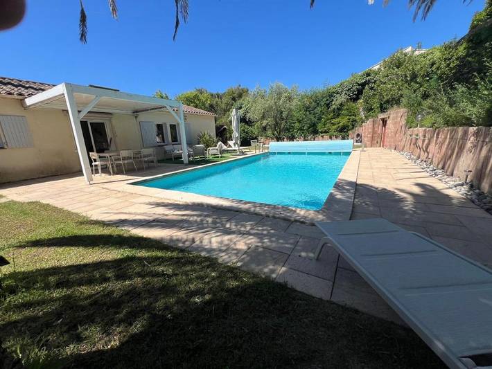 Willa dla 11 osób, z basen i ogród w Mandelieu-la-Napoule