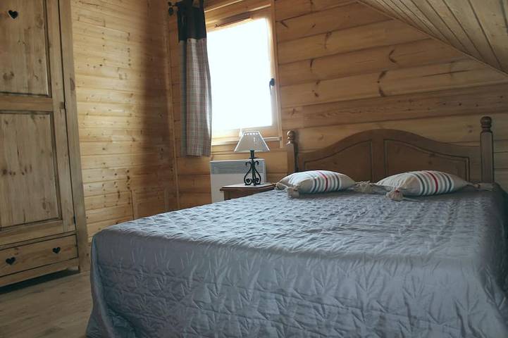 Chalet pour 8 personnes, avec balcon ainsi que piscine et sauna dans La Joue du Loup - 4