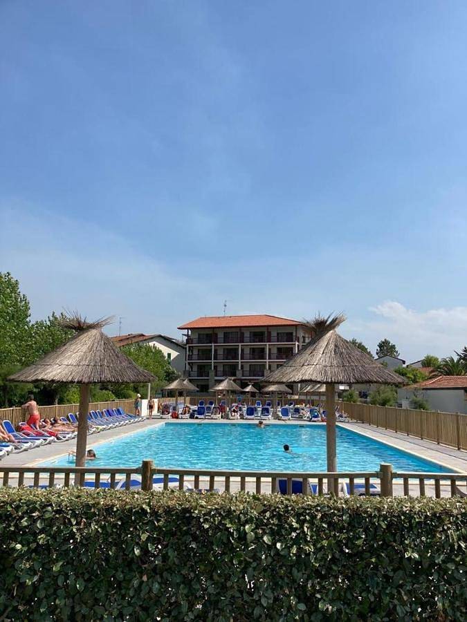 Gîte pour 4 personnes, avec piscine ainsi que jardin et terrasse dans Port De Saint Jean De Luz - 2