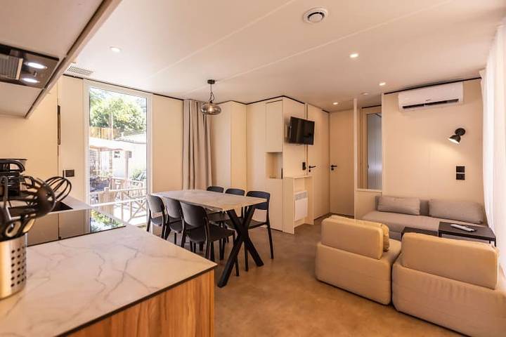 Camping voor 6 personen, with Balkon/Terras and Terras as well as Tuin in Le Muy