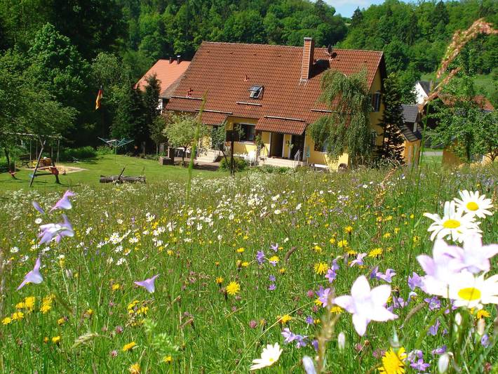 Hütte für 4 Personen, mit Terrasse und Garten in der Fränkische Schweiz