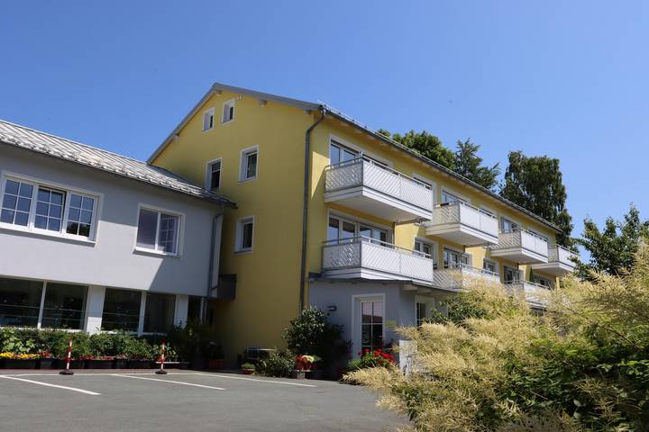 Appartement entier, Appartement de vacances pour 2 personnes avec balcon in Bad Steben, Arrondissement de Hof