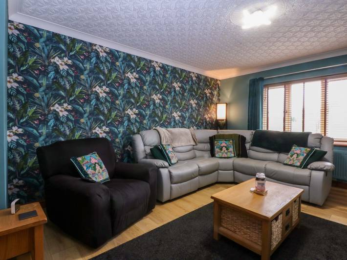 Gîte pour 6 personnes, avec jardin, animaux acceptés à Holyhead - 3