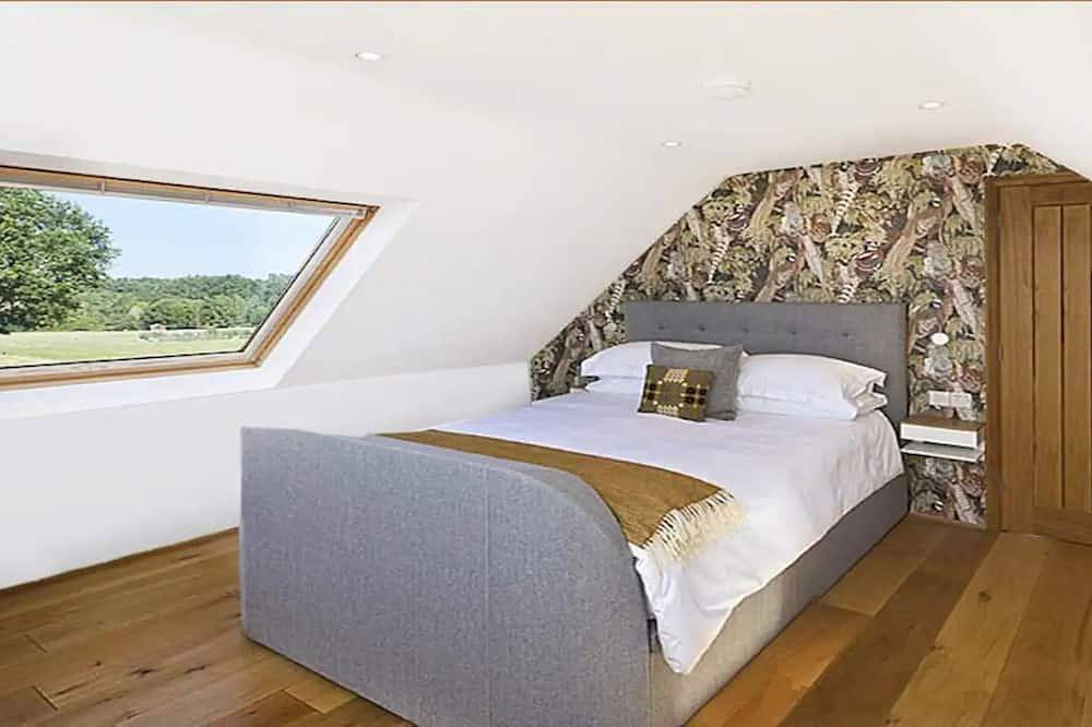 The Pheasantry - Luxury Eco Retreat with breakfast in Wicklewood, Norfolk