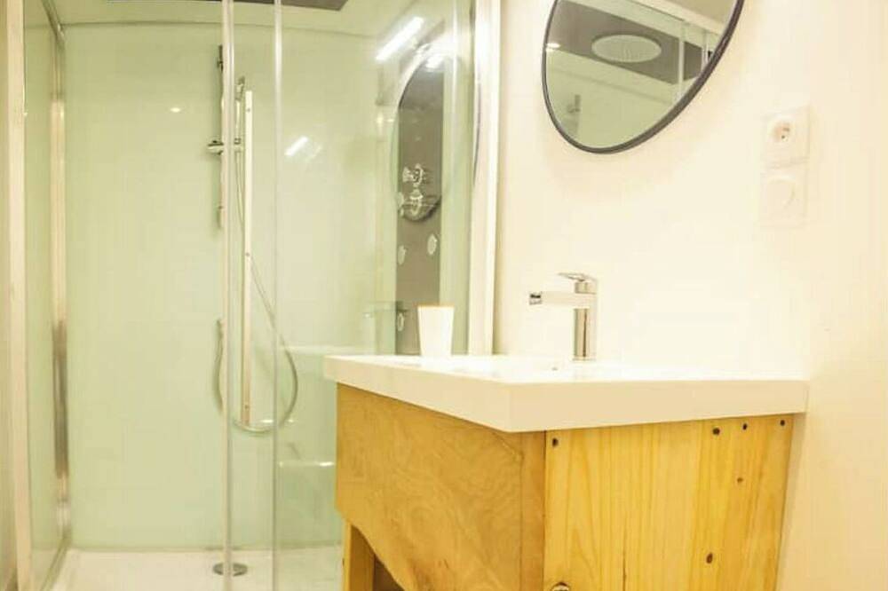 Appartement entier, ☀Spacieux studio de style scandinave☀ pour 2 pers. in Montignac, Périgord Noir