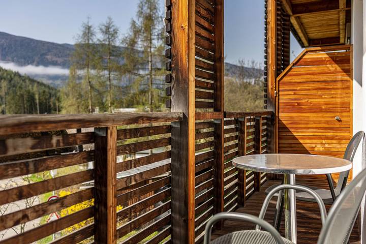 Entire apartment, Apartment 'Entspannung, Ruhe, Natur Pur' with Balcony and Wi-Fi in Issing, Pfalzen