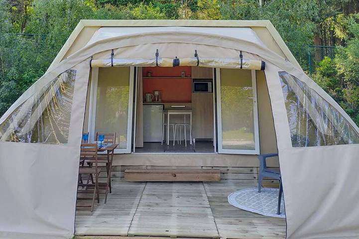 Vakantiehuis voor 4 personen, met zwembad in Viroinval
