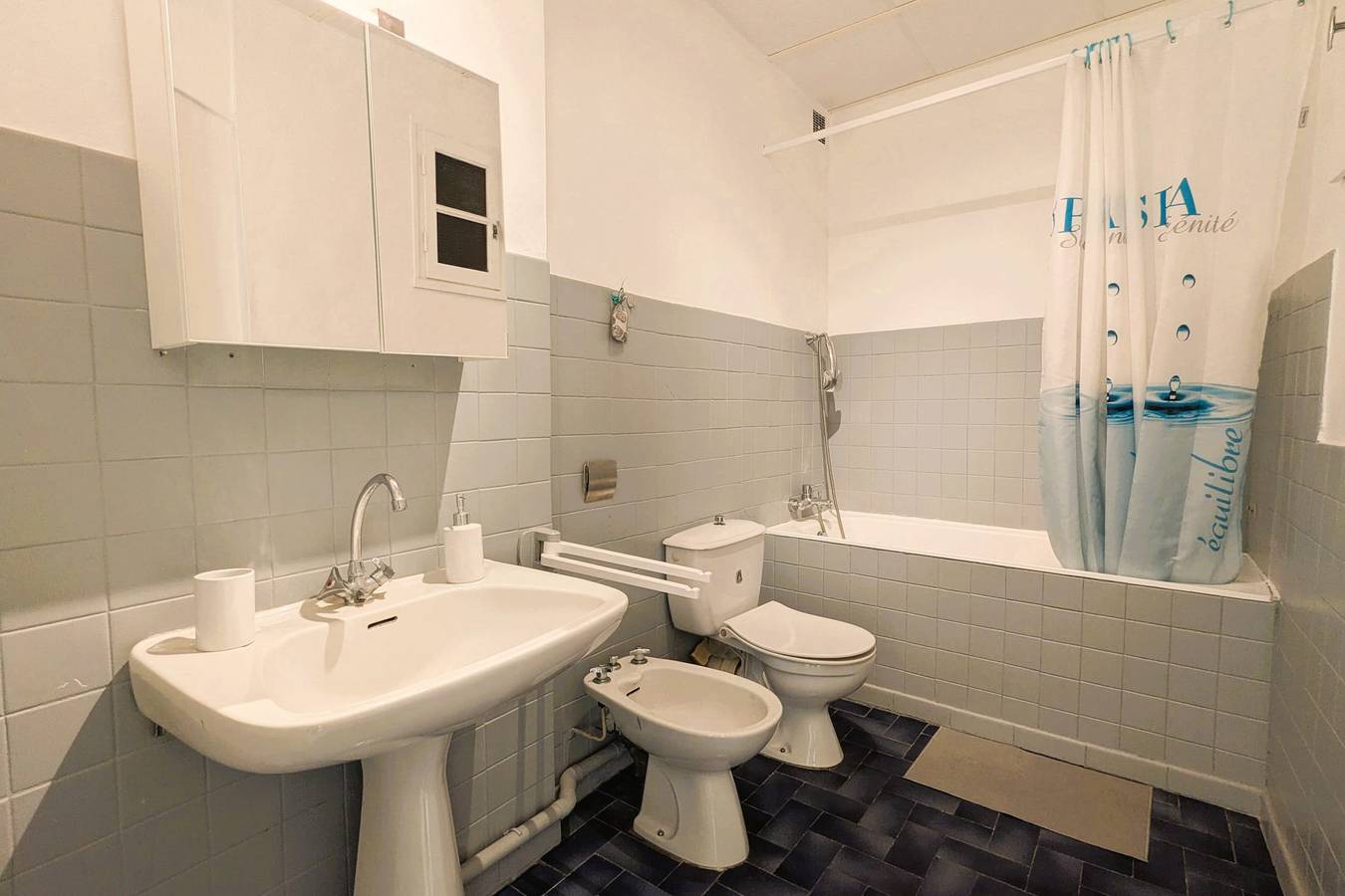 Appartement entier, Toulon vue mer - près du port in Toulon, Côte méditerranéenne (France)