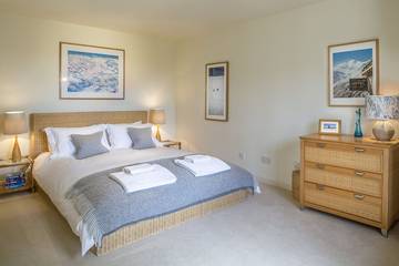 Log Cabin for 4 People in Yattendon, West Berkshire, Photo 3