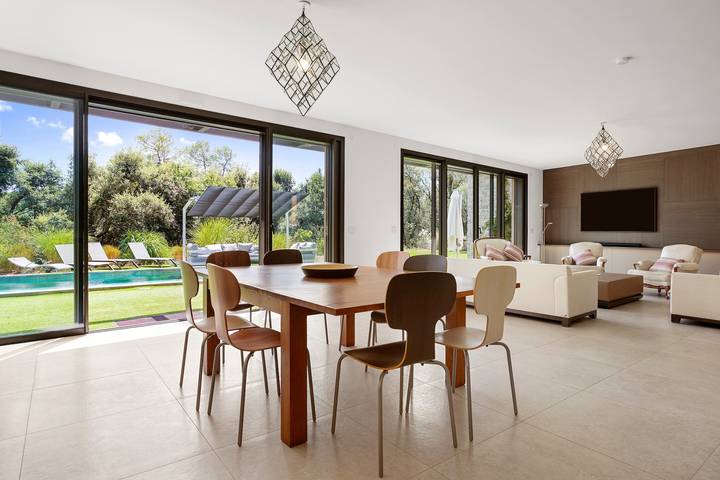 Villa Valériane, luxurious and contemporary, exceptional location amid Var vineyards in Trans-en-Provence, Draguignan region