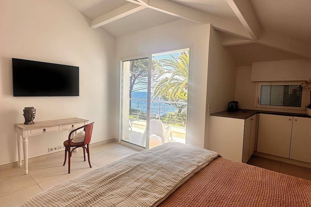 Villa Les Pieds Dans L Eau in Porticcio, Grosseto-Prugna