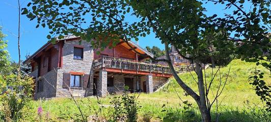 Gîte pour 6 personnes, avec jardin et vue à Eyne