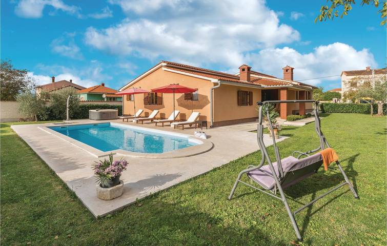 Reizende 1-Zimmer-Wohnung mit Pool, Terrasse und in der Nähe von Sehenswürdigkeiten in Krnica in Krnica, Marčana
