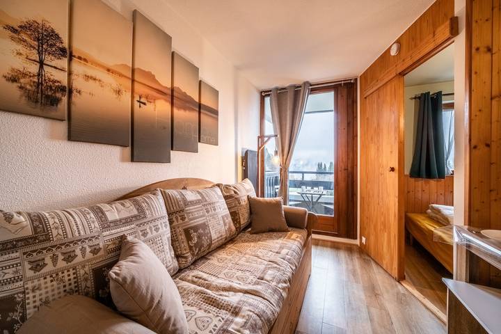 Apartamento entero, Apartamento 'Morillon' con vistas a la montaña y balcón in Station de Morillon, Grand Massif
