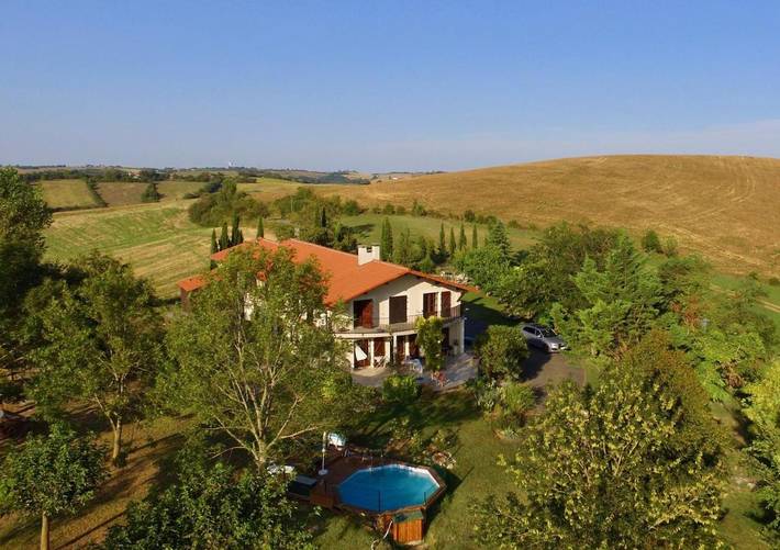 Gîte pour 4 personnes, avec vue ainsi que piscine et jardin, adapté aux familles à Rieux-Volvestre - 3