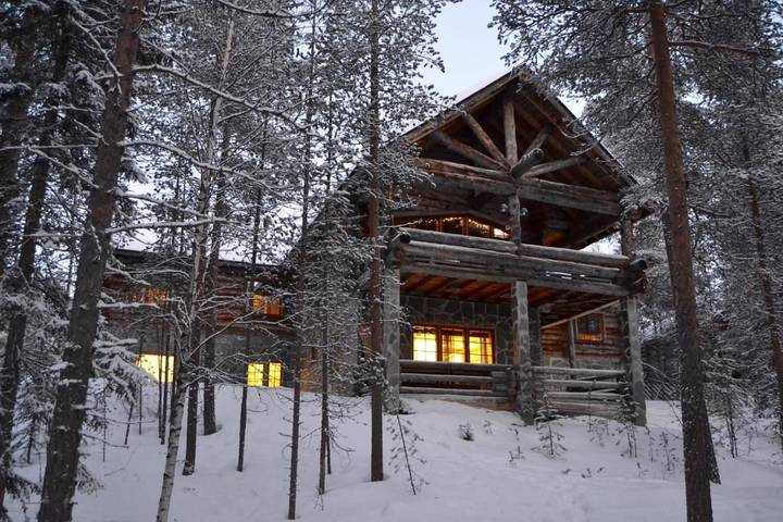 Ferienhaus für 14 Personen, mit Balkon und Terrasse sowie Garten und Sauna