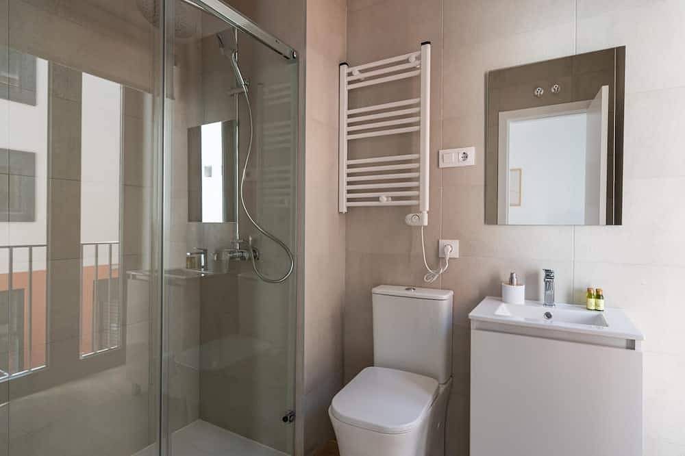 Ganze Wohnung, Cuatro Caminos - 2 bedrooms duplex in Tetuán, Madrid