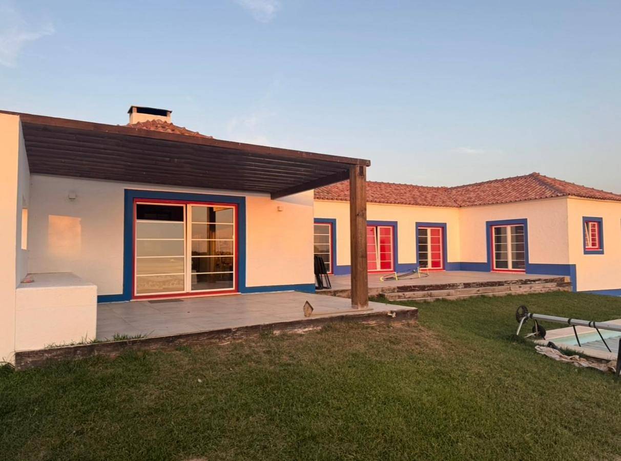 Eight-Bedroom House in Porto Covo, Costa Alentejana