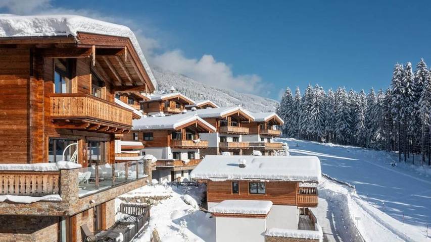 Ferienhaus für 10 Personen, mit Sauna und Pool sowie Balkon